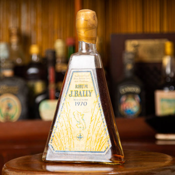 BALLY - Millésime 1970 - Rhum Vintage - bouteille pyramide - 45° - 70cl - rhum martinique