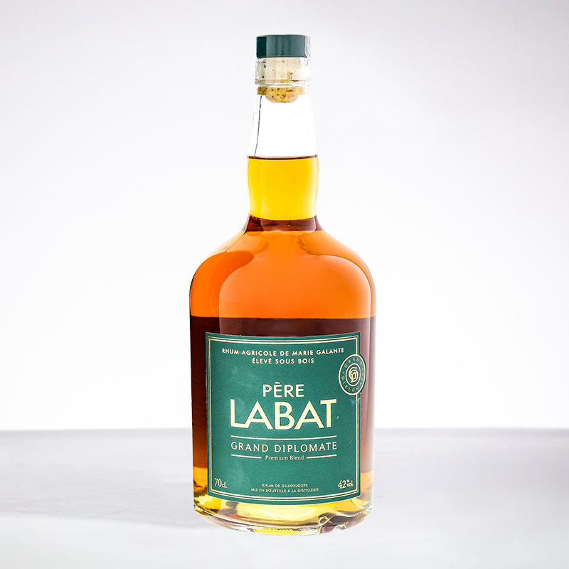 PÈRE LABAT - Grand Diplomate - Rhum élevé sous-bois - 42° - 70cl PÈRE LABAT - Grand Diplomate - Rhum élevé sous-bois - 42° - 70cl