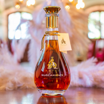 A1710 - Nuée Ardente 2023 - Carafe - Rhum hors d'âge - 44,7° - 70cl