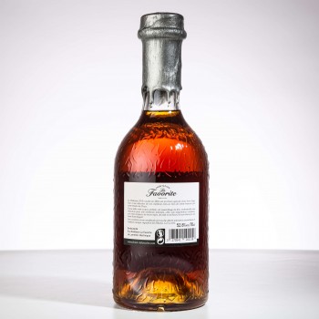 LA FAVORITE - Millésime 2010 - Brut de fût - Numéroté - Rhum hors d'âge - 52,8° - 70cl