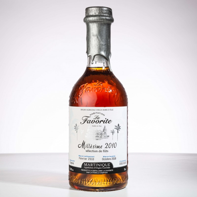 LA FAVORITE - Millésime 2010 - Brut de fût - Numéroté - Rhum hors d'âge - 52,8° - 70cl