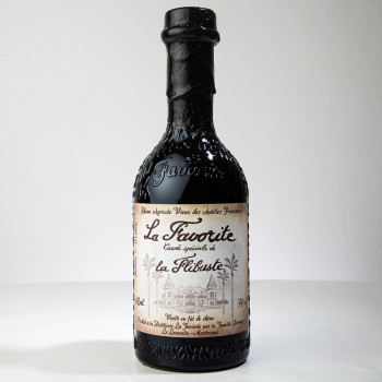 LA FAVORITE - La Flibuste - Jahrgang 1995 - Extra Alter Rum - 40° - 70cl