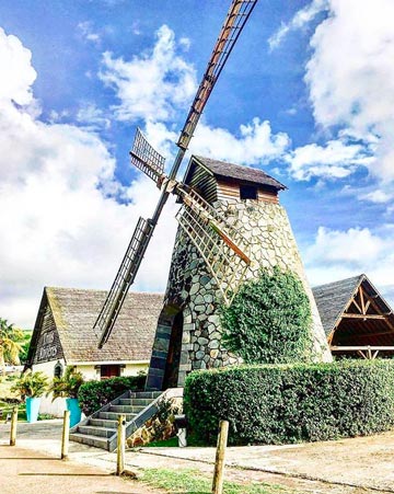 Foto der Mühle der Destillerie Trois Rivières in Martinique