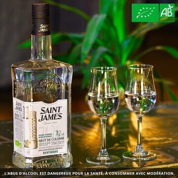 Saint James Organic Rum und zwei Verkostungsgläser